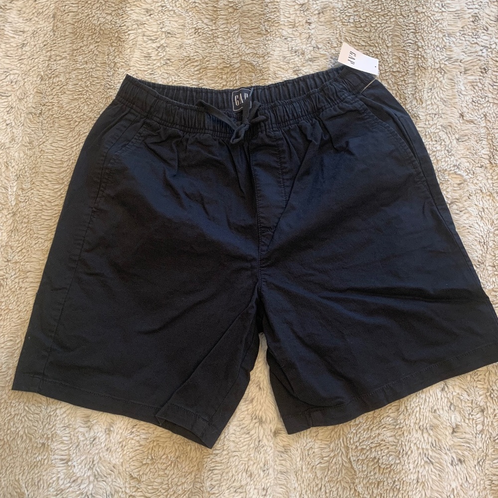 NWT‎ Gap Men's shorts Small dark blue